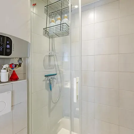 Le Saint-martin - Renove - Versailles 7 Min - Hec 5 Min